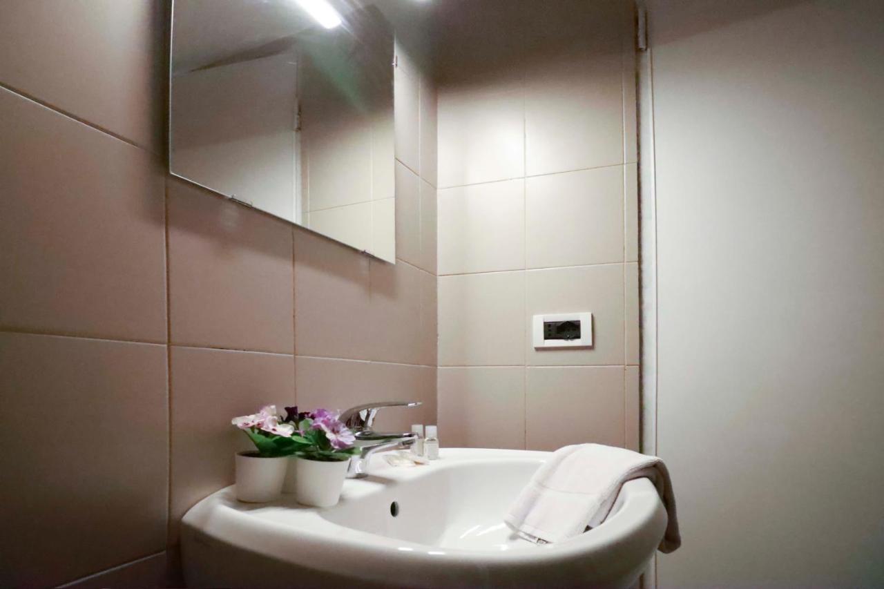 Ferienwohnung Casaviva - Modern Trilo In Genova Carmine Exterior foto